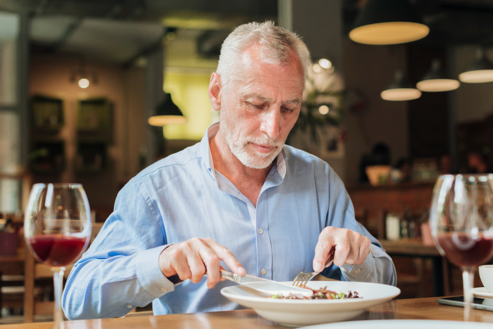American Express Gold Card Introduces 60,000-Point Welcome Bonus Plus 4x Rewards on Dining Expenses!